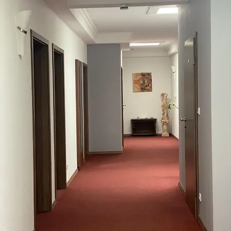 Isabella Hotel 3*