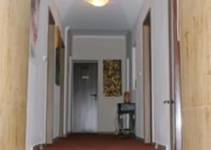 Isabella 3* Fráncfort del Meno